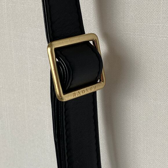 Radley London Black Leather Slim Profile Crossbody Bag gently used, excellent - Picture 4 of 12